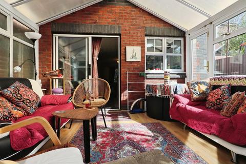 3 bedroom semi-detached house for sale, De Havilland Road, Cardiff