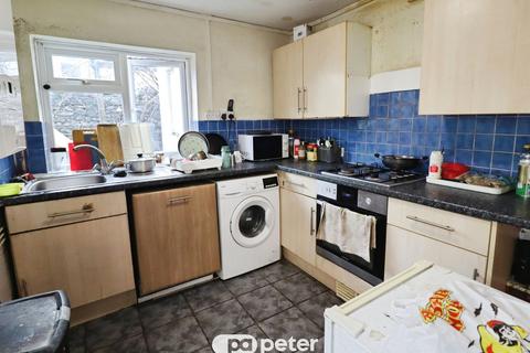 4 bedroom terraced house for sale, Topaz Street, Cardiff