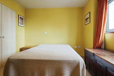 2 bedroom flat for sale, Landmark Place, Cardiff