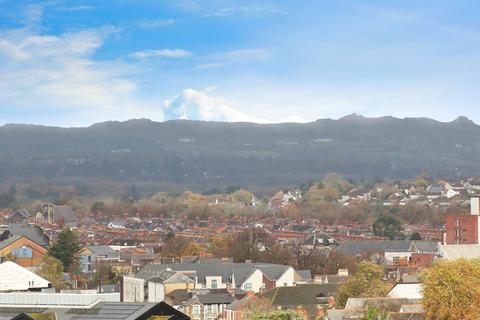 3 bedroom flat for sale, Landmark Place, Cardiff