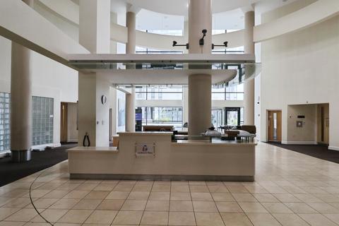 3 bedroom flat for sale, Landmark Place, Cardiff