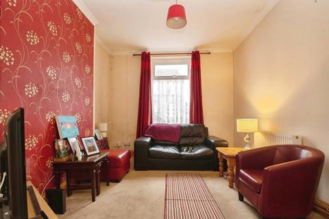 3 bedroom end of terrace house for sale, Gwennyth Street, Cardiff