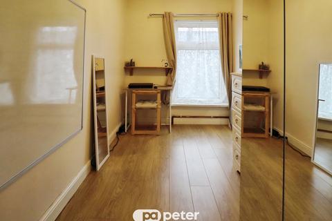 2 bedroom flat for sale, Cecil Street, Cardiff