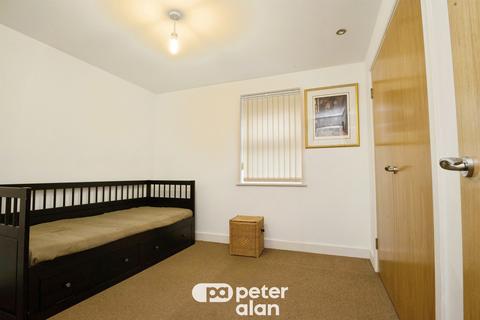 2 bedroom flat for sale, Newport Road, CARDIFF