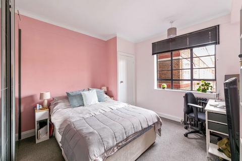1 bedroom apartment for sale, Du Cane Court Balham High Road Balham SW17 7JE