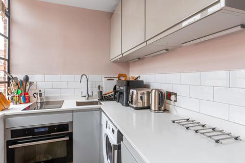 1 bedroom apartment for sale, Du Cane Court Balham High Road Balham SW17 7JE
