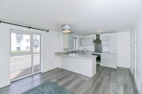 2 bedroom ground floor flat for sale, Heol Finch, Barry