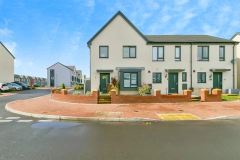 3 bedroom end of terrace house for sale, Cory Way, Barry