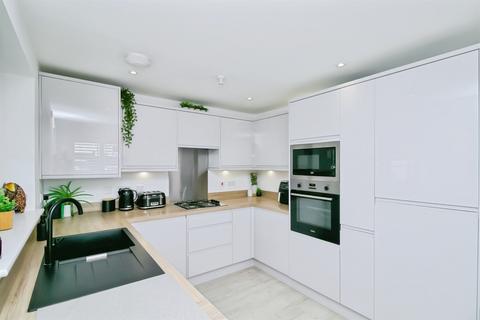 3 bedroom end of terrace house for sale, Cory Way, Barry
