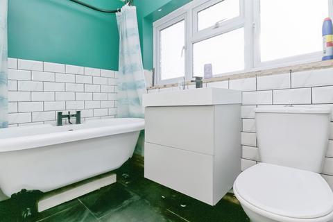 3 bedroom terraced house for sale, Laura Street, BARRY