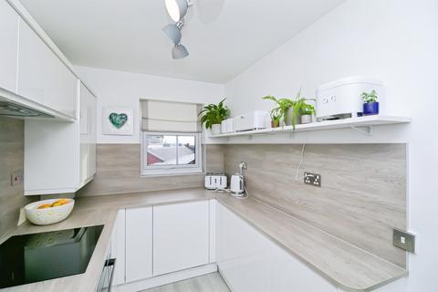 2 bedroom flat for sale, Wyndham Street, Barry