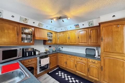 3 bedroom semi-detached house for sale, Winchester Close, Barry