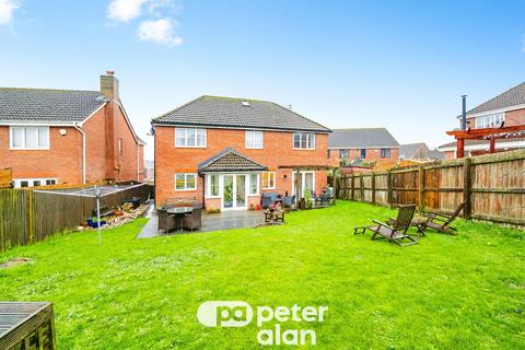 6 bedroom detached house for sale, Rhodfar Mor, Rhoose, BARRY