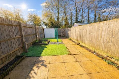 2 bedroom terraced house for sale, Linnet Road, Bodicote