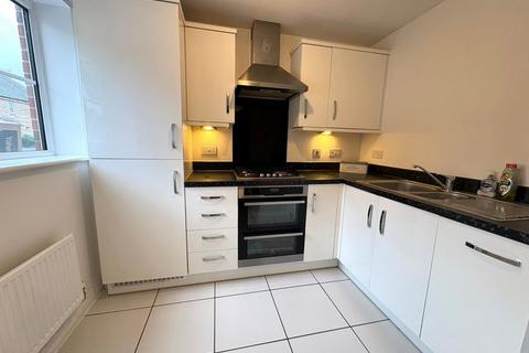 2 bedroom terraced house for sale, Linnet Road, Bodicote
