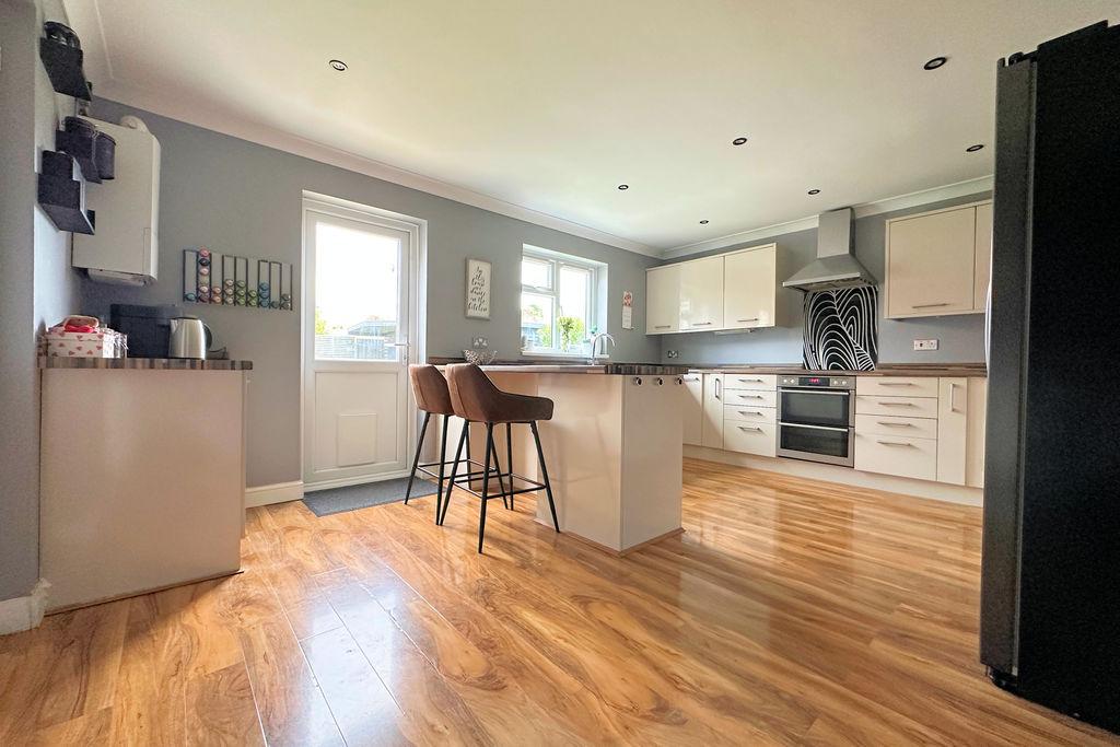 Kitchen/Breakfast