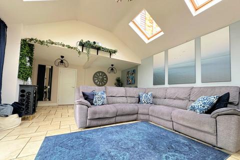 4 bedroom semi-detached house for sale, Hatherley Crescent, Fareham PO16