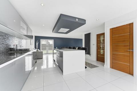 4 bedroom detached house for sale, Abergarw Meadow , Bridgend  CF32