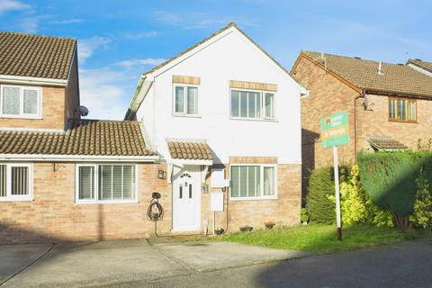 Davis Avenue, Bryncethin, Bridgend