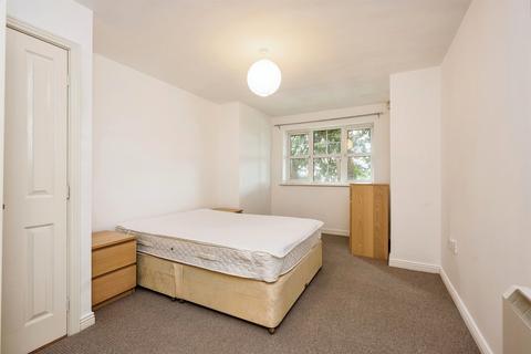 2 bedroom ground floor flat for sale, Park Street, Bridgend