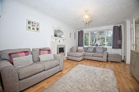 4 bedroom detached house for sale, Llwyn Glas, Bridgend