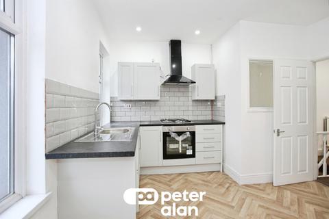 2 bedroom flat for sale, Commercial Street, Pengam, Blackwood