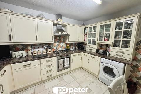 undefined, Glenview Terrace, Ynysddu, Newport