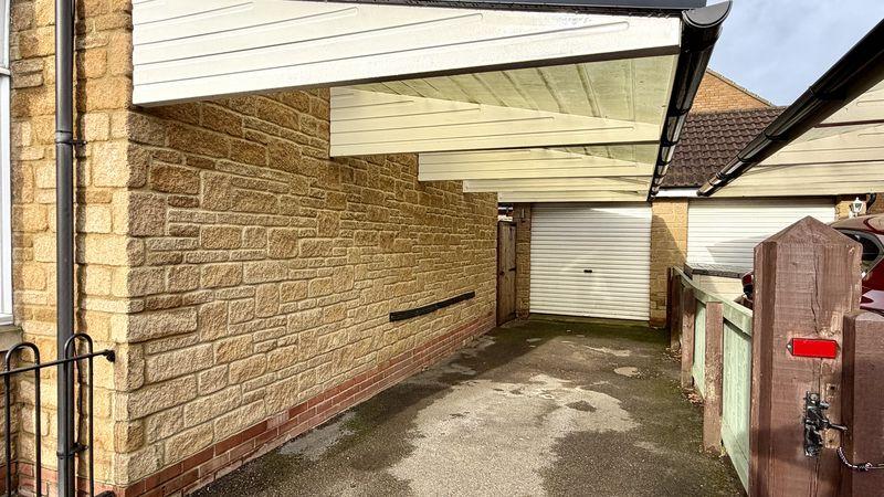 Carport &amp; Garage