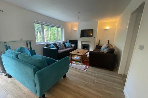 undefined, Grove Park, Pontnewydd, Cwmbran