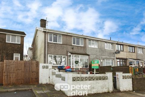 3 bedroom terraced house for sale, Graigddu View, Garndiffaith, Pontypool