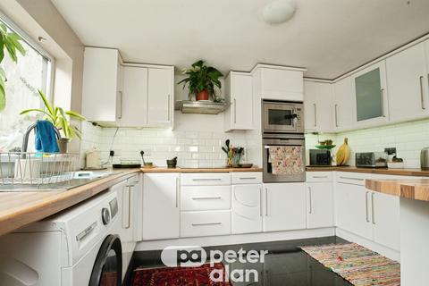 4 bedroom semi-detached house for sale, Sunnybank, Henllys, Cwmbran