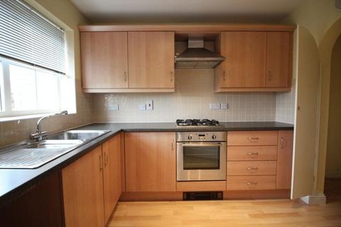 2 bedroom house to rent, The Glades, Hinchingbrooke