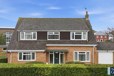 3 bedroom house for sale, Richard Avenue, Brightlingsea, Colchester, CO7