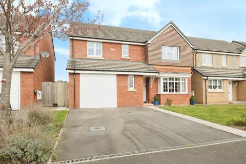 4 bedroom detached house for sale, Kemble Road, MONMOUTH