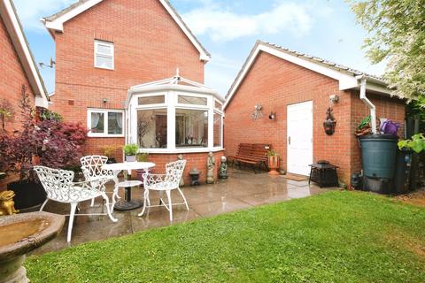 3 bedroom detached house for sale, Cornpoppy Avenue, Monmouth