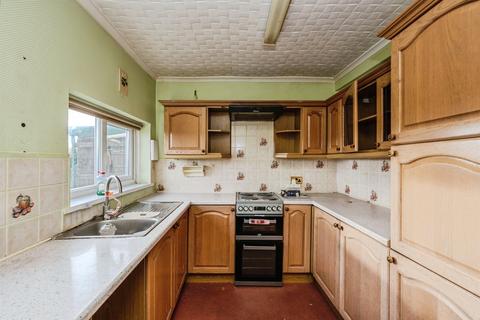 2 bedroom terraced house for sale, Neath Road, Plasmarl, Swansea
