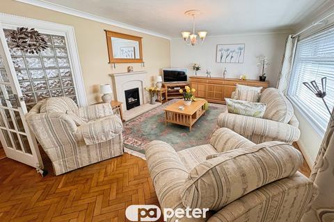 3 bedroom detached bungalow for sale, Risca Road, Rogerstone, Newport