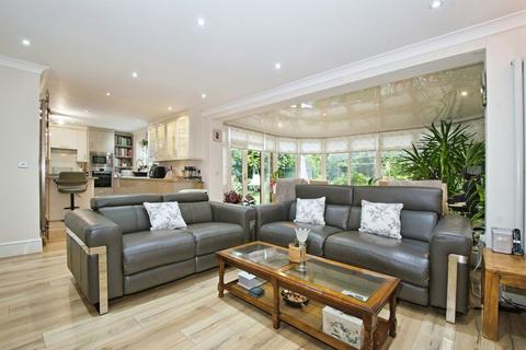 4 bedroom detached house for sale, Nant-Y-Moor Close, Coedkernew, Newport