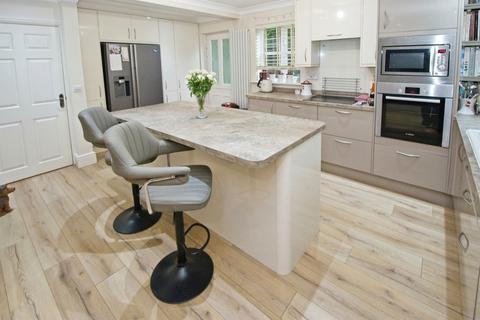 4 bedroom detached house for sale, Nant-Y-Moor Close, Coedkernew, Newport