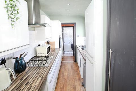 2 bedroom flat for sale, Somerset Road, Newport
