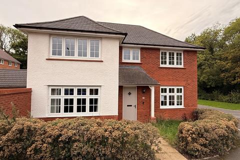 Great Field Close, Llanwern, Newport