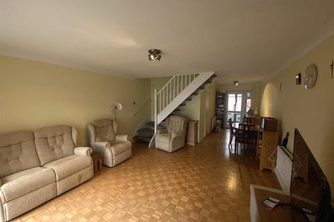 2 bedroom terraced house for sale, Sheepcote Close, Hounslow