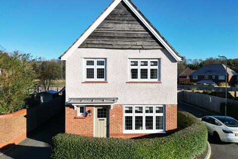 3 bedroom detached house for sale, Fairway Road, Bassaleg, Newport