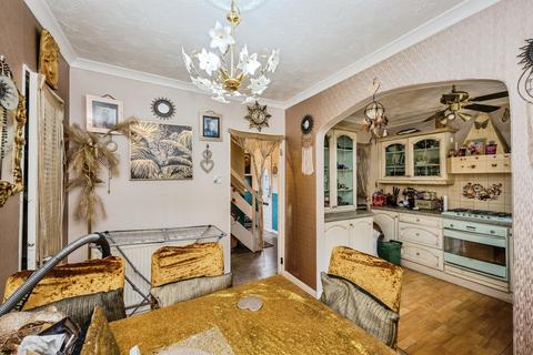 undefined, Southall Avenue, Neath