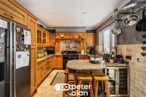 3 bedroom detached house for sale, Henfaes Road, Tonna, NEATH