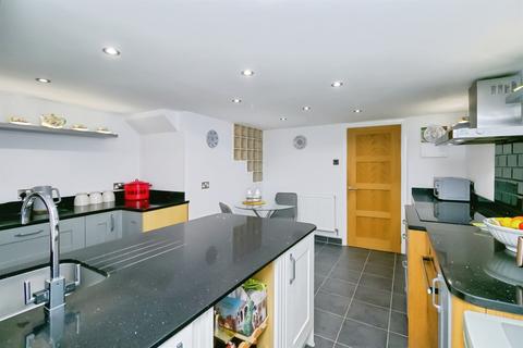 3 bedroom cottage for sale, Crown Road, Kenfig Hill, Bridgend