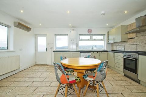 3 bedroom flat for sale, Pisgah Street, Kenfig Hill, Bridgend