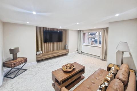 4 bedroom detached house for sale, Crown Road, Bridgend