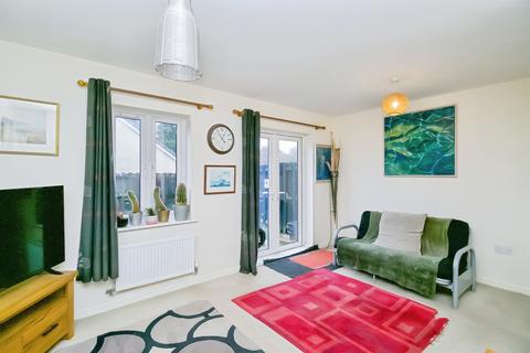 4 bedroom terraced house for sale, Cilgant Y Lein, Pyle, BRIDGEND