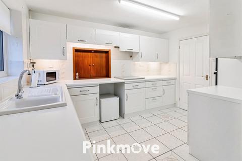 4 bedroom detached house for sale, Cambria Close, Newport NP18